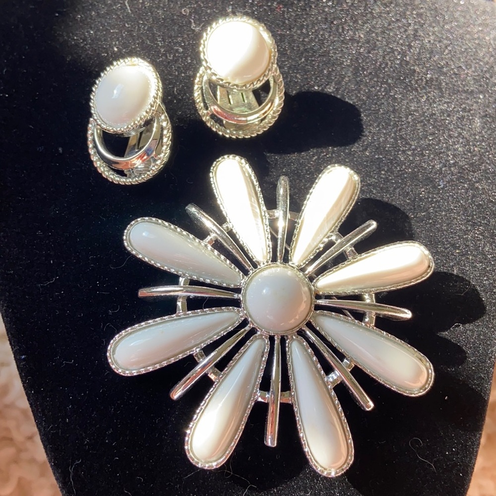 Vintage Sarah Coventry Brooches and Earrings